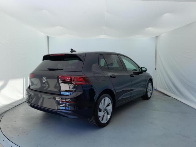 Volkswagen Golf image 8
