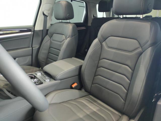 Volkswagen Touareg image 6