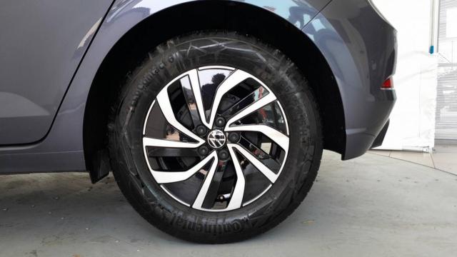 Volkswagen Polo image 6