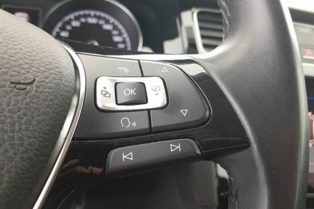 Volkswagen Golf image 6