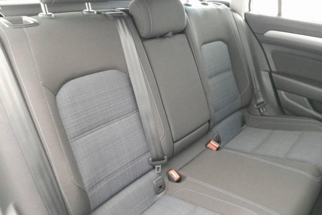 Volkswagen Passat Sw image 4