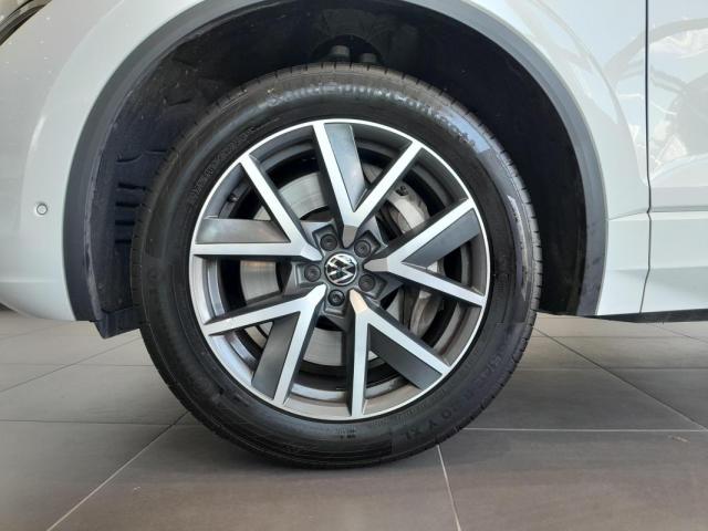 Volkswagen Touareg image 1