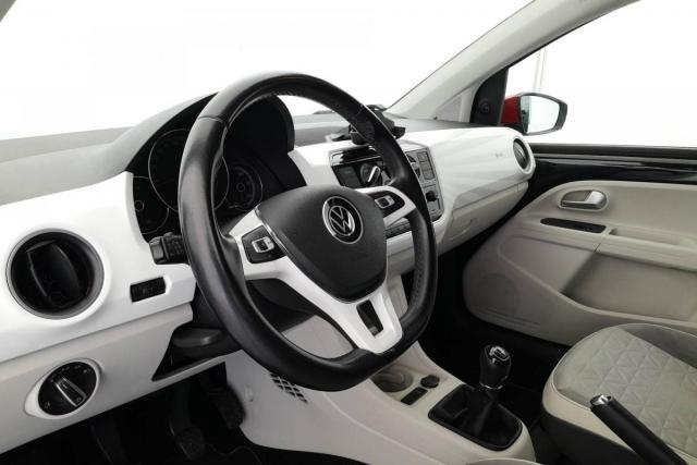 Volkswagen Up! image 5