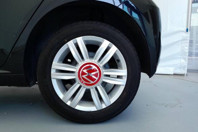 Volkswagen Up! image 1