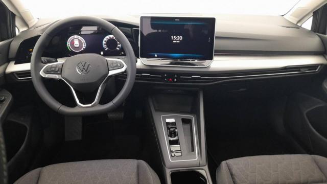 Volkswagen Golf image 1