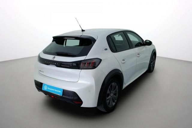 Peugeot 208 image 2