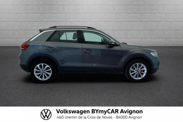 Volkswagen T-Roc image 9