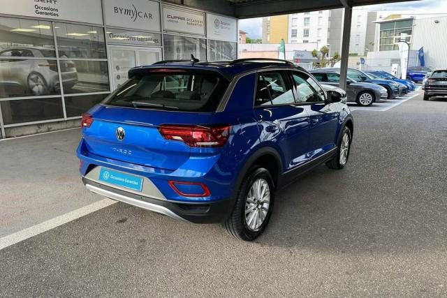 Volkswagen T-Roc image 2