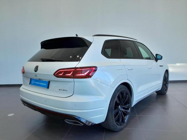 Volkswagen Touareg image 1