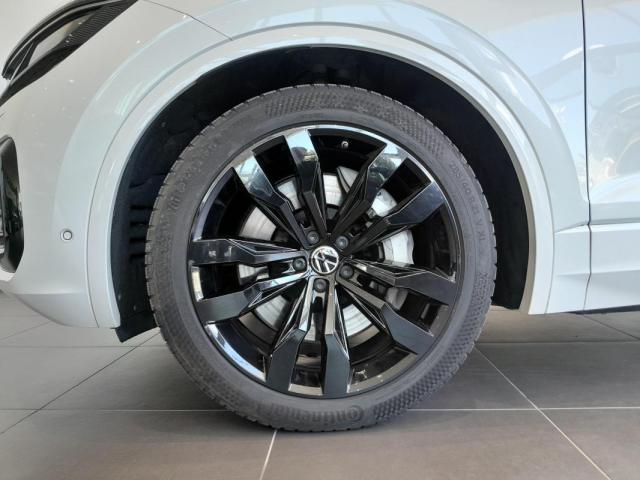 Volkswagen Touareg image 6
