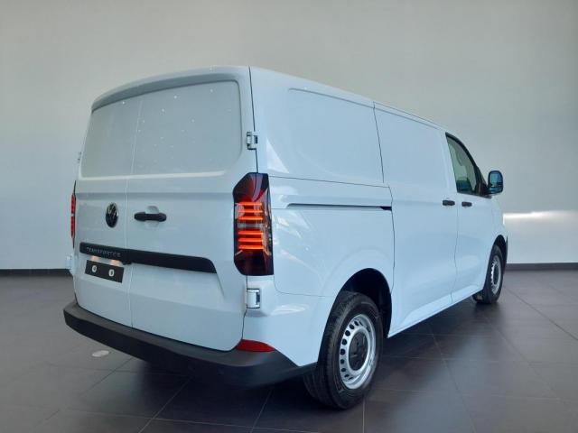 Volkswagen Transporter image 5