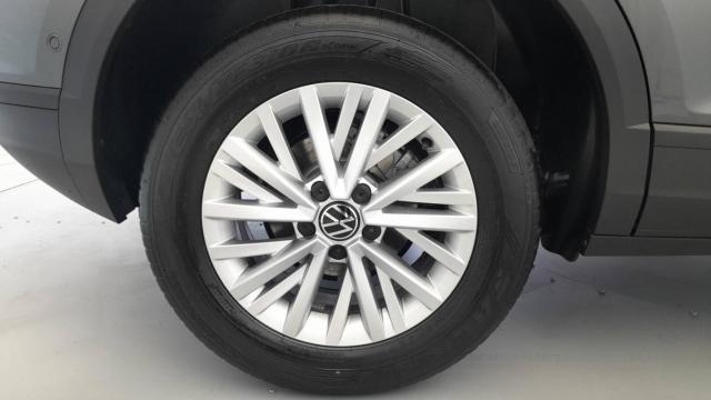 Volkswagen T-Roc image 9