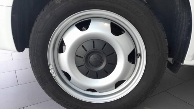 Volkswagen Transporter image 8