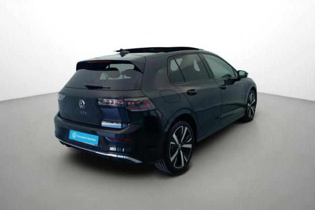 Volkswagen Golf image 6