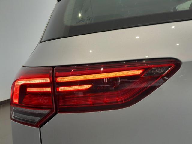 Volkswagen Golf image 5