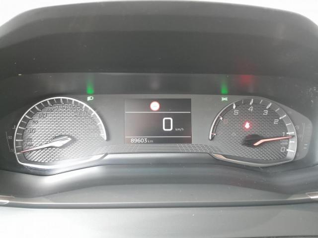 Peugeot 2008 image 5