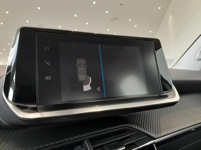 Peugeot 2008 image 8
