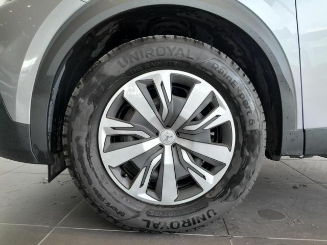 Peugeot 2008 image 6