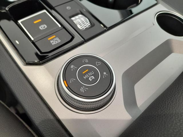 Volkswagen Touareg image 9