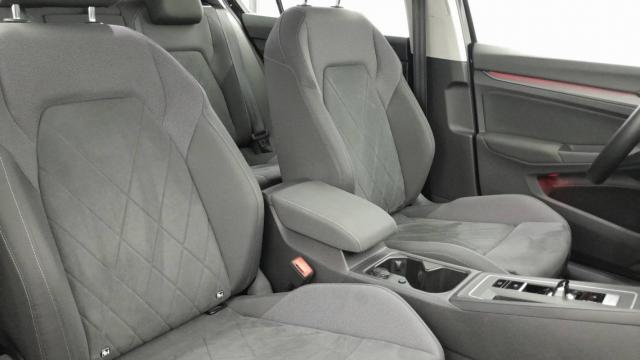 Volkswagen Golf image 8