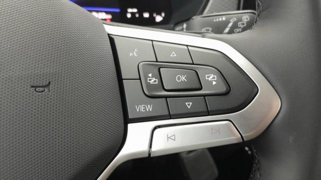 Volkswagen T-Cross image 3