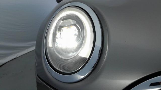 Mini Clubman image 5
