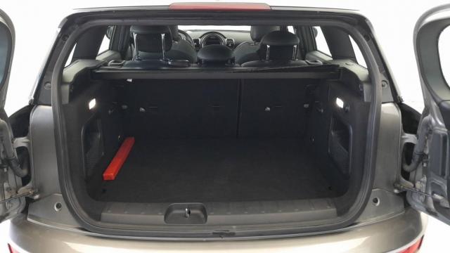 Mini Clubman image 1