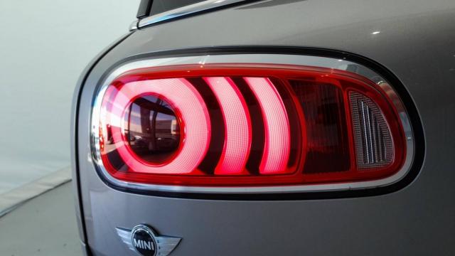 Mini Clubman image 9