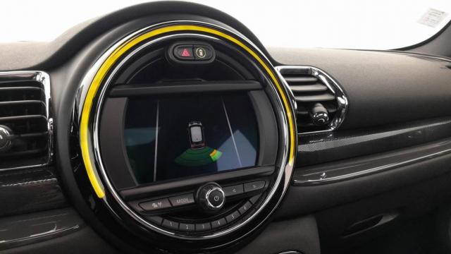 Mini Clubman image 8