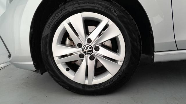 Volkswagen Golf image 3