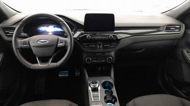 Ford Kuga image 1