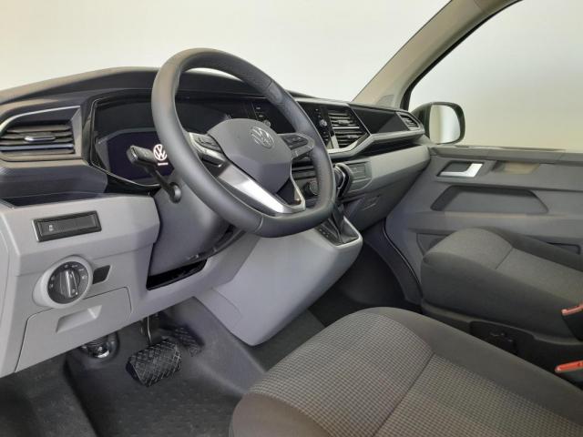 Volkswagen Transporter image 9
