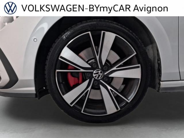 Volkswagen Golf image 9