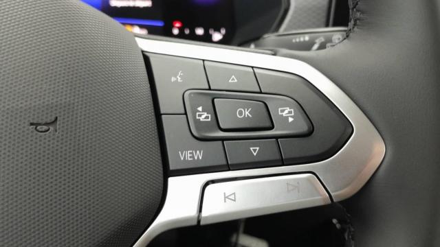 Volkswagen T-Cross image 2