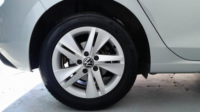 Volkswagen Golf image 2