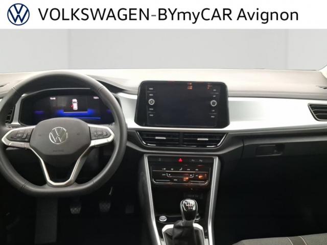 Volkswagen T-Roc image 9