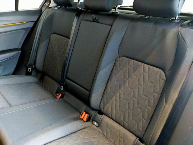 Volkswagen Golf image 6