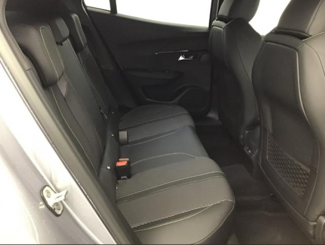 Peugeot 2008 image 6
