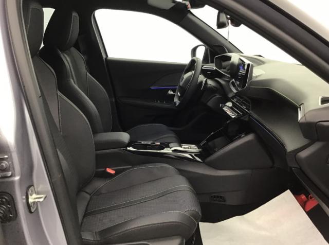 Peugeot 2008 image 7