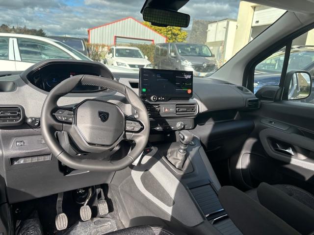 Peugeot Rifter image 9