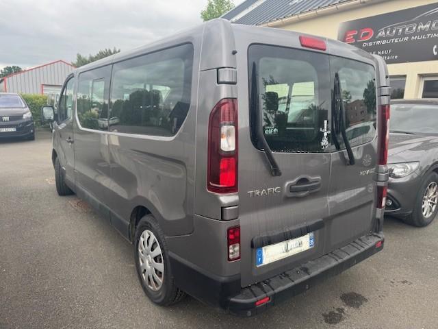 Renault Trafic image 8