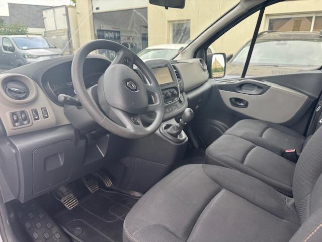 Renault Trafic image 3