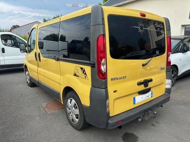 Renault Trafic image 2