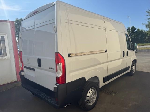 Peugeot Boxer image 2