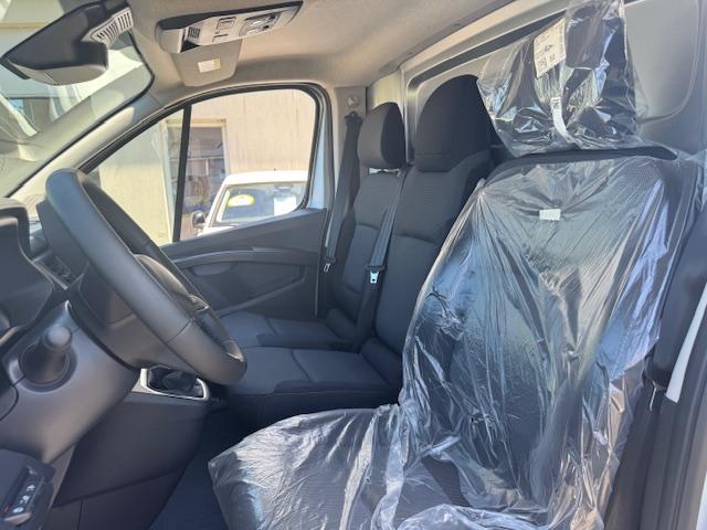 Renault Trafic image 3