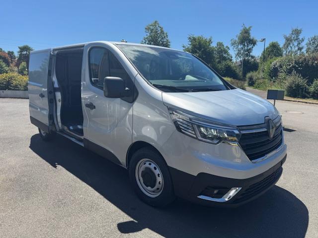 Renault Trafic image 8