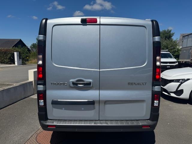 Renault Trafic image 1
