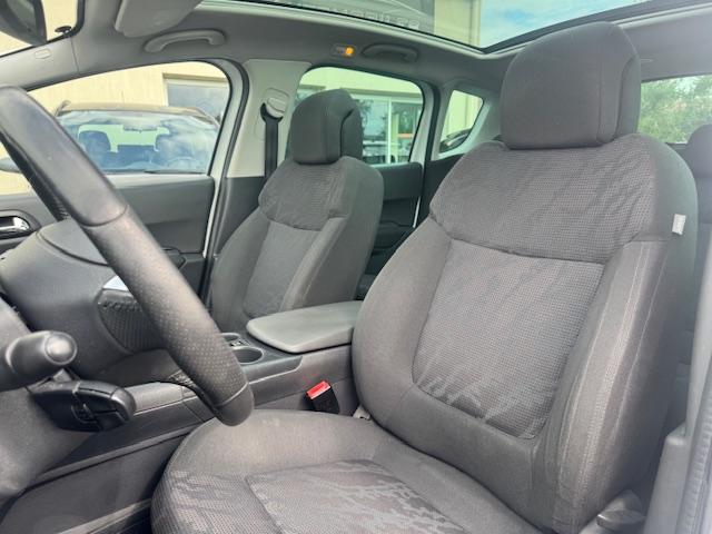Peugeot 3008 image 2