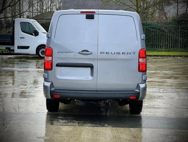 Peugeot Expert image 1
