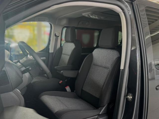 Peugeot Traveller image 7